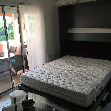 Studio Climatise 3 Personnes + Terrasse * Menton